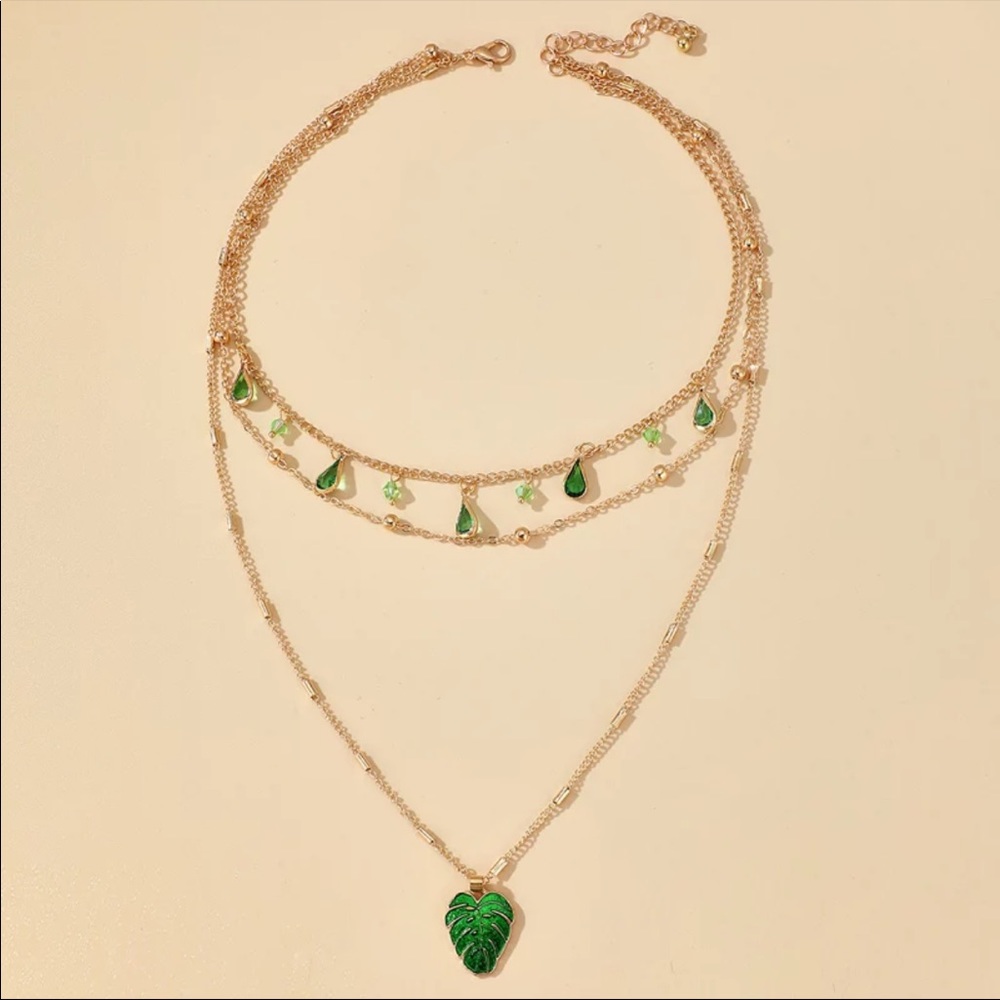🆕 Layered Monstera Leaf Necklace - Picture 2 of 4